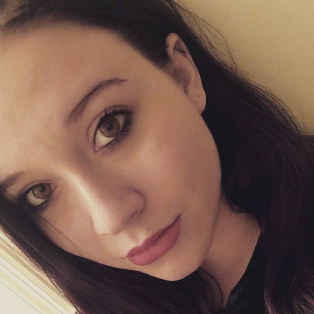 Meet your Posher, Caitlyn